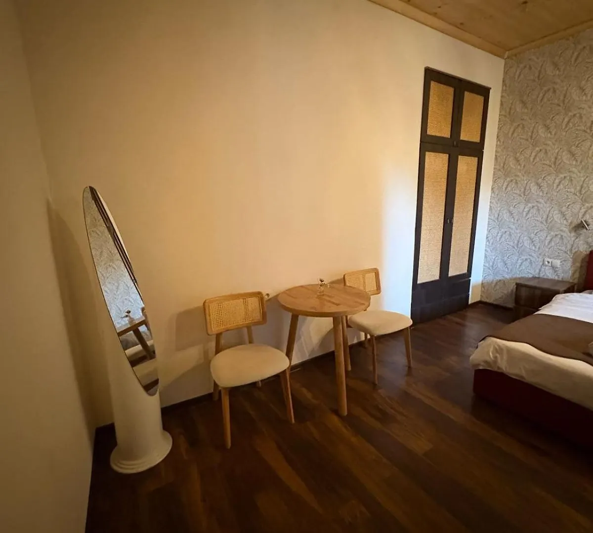 Local Hotel Tbilisi 0*,  Georgien